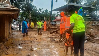 Wayanad Landslide Live Updates: Death toll rises to 276 as rescue teams work around the clock; Rahul Gandhi to visit relief camps today