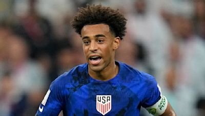 TIM HOWARD meets TYLER ADAMS as USMNT prepares for Copa America