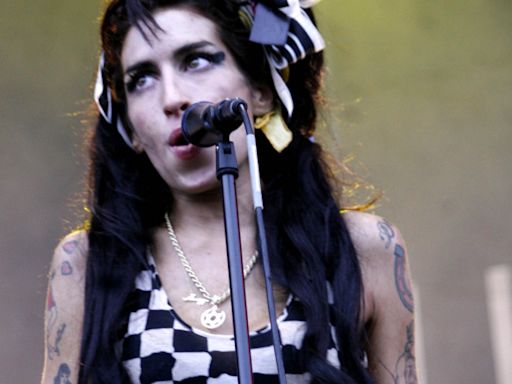 Amy Winehouse comparó la fama con un cáncer terminal