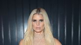 Jessica Simpson shows off toned legs in pic that has the internet 'thirsty'