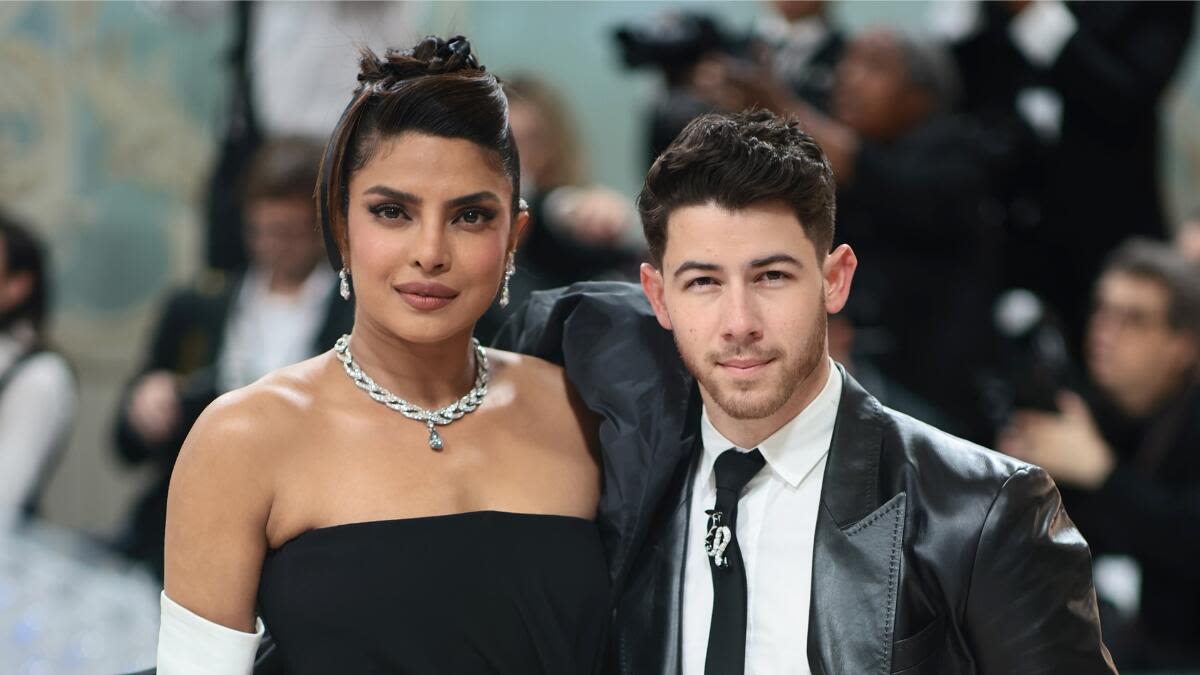 Matching Priyanka Chopra & Daughter Malti Send Sweet Message To Nick Jonas | iHeart