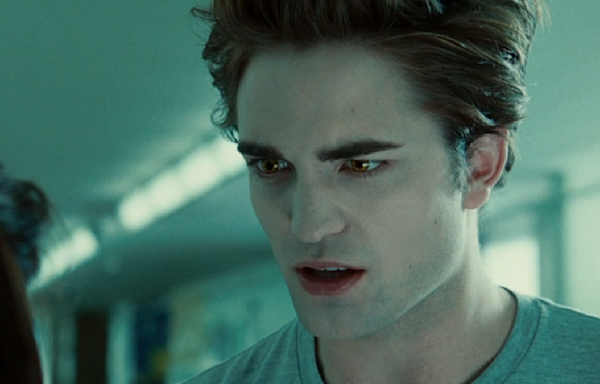 Twilight Actor Recalls Robert Pattinson Looking ‘Pissed Off’ Due To His Sparkly Vampire Makeup