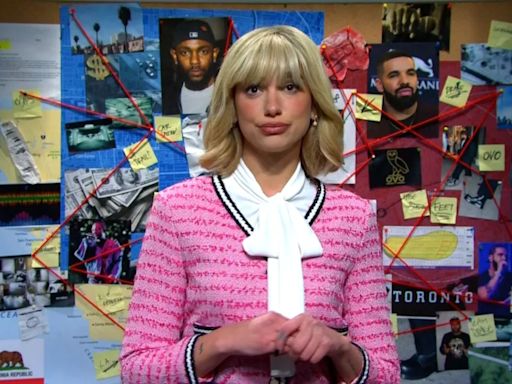 Dua Lipa profundiza en la "disputa" entre Drake y Kendrick Lamar en un segmento de "SNL"