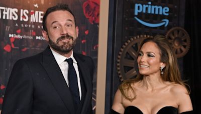 Jennifer Lopez, pillada de vacaciones sola sin Ben Affleck en medio de los rumores de divorcio