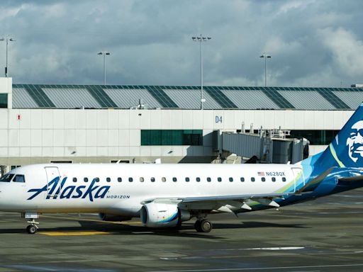 Entire Alaska Airlines Fleet Grounded Temporarily Amid Technical Issue Affecting All Planes