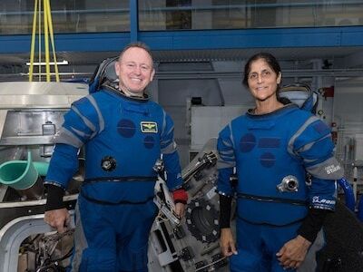 Stuck Nasa astronauts welcome SpaceX capsule that will bring them home