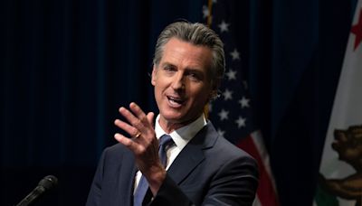 A crisis comms expert says now is Gavin Newsom's chance to get what he wants: the presidency