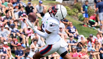 Patriots training camp Day 4: Rookie receivers flash, Drake Maye rides up-and-down practice