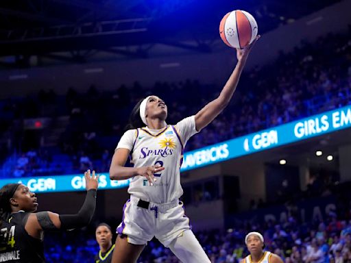 Dearica Hamby scores 27, Rickea Jackson adds 23 as Sparks beat Wings 87-81