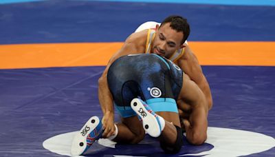 El luchador boricua Darian Cruz podría pelear por el bronce en París 2024