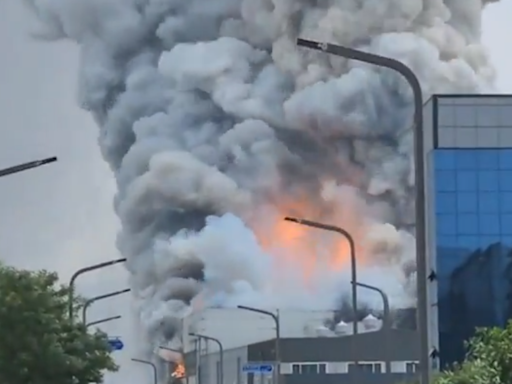 影/逾20人死！韓國鋰亞電池廠突發火災 3.5萬顆電池恐爆炸難救援
