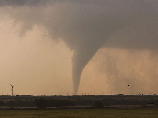 Severe weather outbreak could threaten millions in central US on Monday