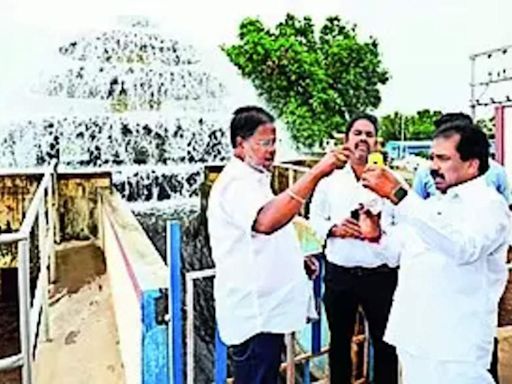 Inspect quality of water in wards daily: Trichy mayor to JEs | Trichy News - Times of India