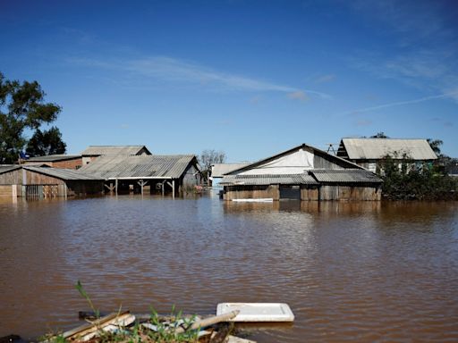 Brazil flooding will take weeks to subside, experts warn