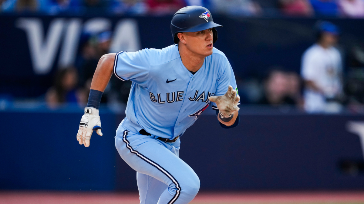 Yankees trade for potential postseason bench weapon in rare August swap with Blue Jays