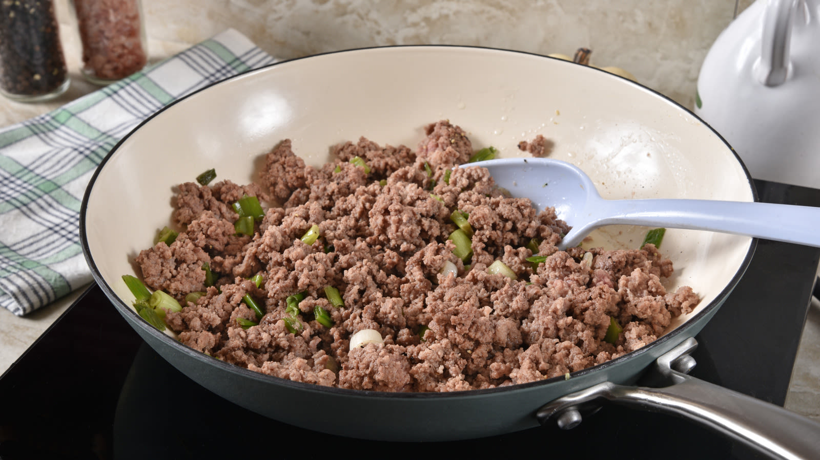 The Simplest Straining Hack For Cooking Ground Beef