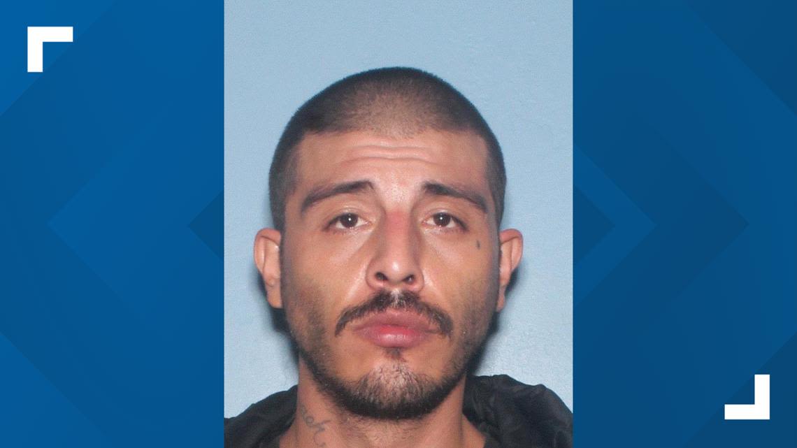 Phoenix police identify person of interest in deadly stabbing in August