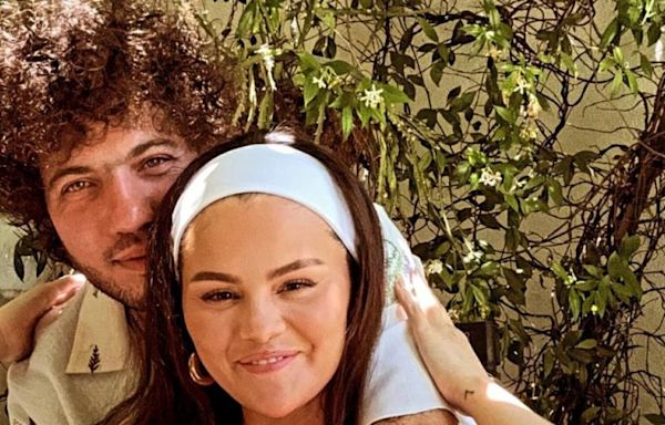 Selena Gomez’s Boyfriend Benny Blanco Narrates Her Makeup Routine