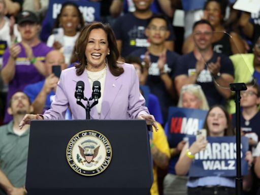 Kamala Harris raises $13 million in San Francisco, touts California roots