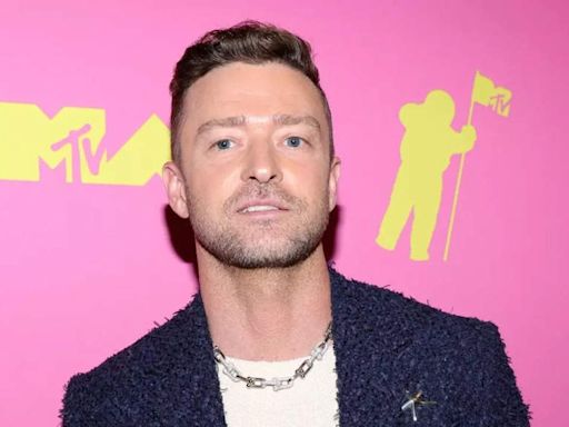 Justin Timberlake and Jessica Biel show unity backstage after his DWI arrest | English Movie News - Times of India