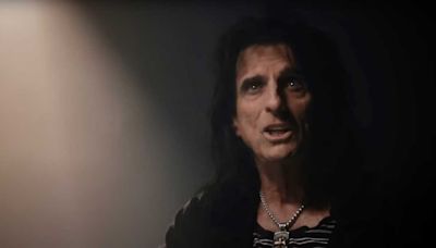 Watch unhinged Alice Cooper footage from the infamous Toronto Rock N Roll Revival
