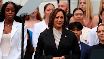 Kamala Harris alcanza el apoyo de suficientes delegados para garantizar su nominación