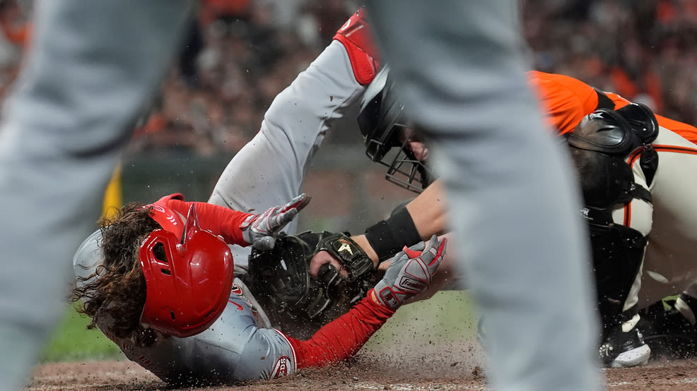 Fairchild hits inside-the-park homer, Reds beat Giants 4-2 to end 8-game skid