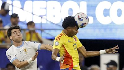 El exrojillo Mojica celebra por todo lo alto el pase de Colombia a la final de la Copa América