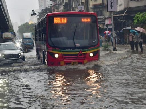 Weather today: Mumbai, Delhi set to receive rains in next few hours; Red alert for Gujarat, Madhya Pradesh, Uttarakhand | Today News