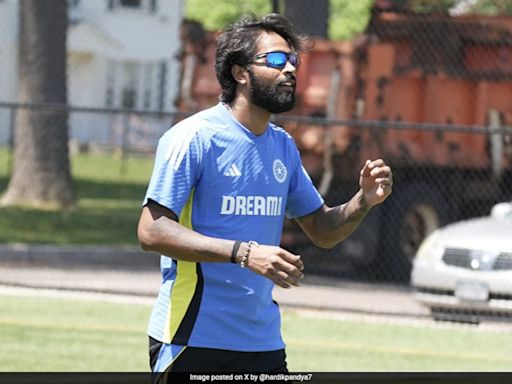 Hardik Pandya 'Backup' As Sunil Gavaskar Picks Perfect India Bowling Attack For T20 World Cup | Cricket News
