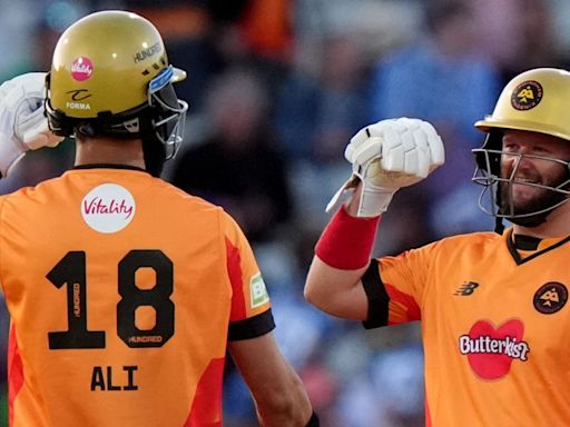 The Hundred: Moeen Ali and Ben Duckett lead Birmingham Phoenix to crucial win over Welsh Fire