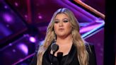 Kelly Clarkson Amends ‘Piece By Piece’ Lyrics at Her Las Vegas Residency, Making It Our New Favorite Self-Empowerment Anthem