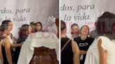 Esposa de Ómar Geles se derrumbó en funeral del cantante; hay video del sentido momento