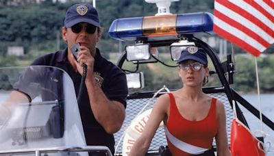 Wasserschutzpolizist Bruce Willis („Stirb langsam“) kämpft gegen einen psychopathischen Serienkiller.