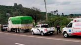 Con tiro en la cabeza, hallan cuerpo en camarote de camión sobre la Morelia-Salamanca