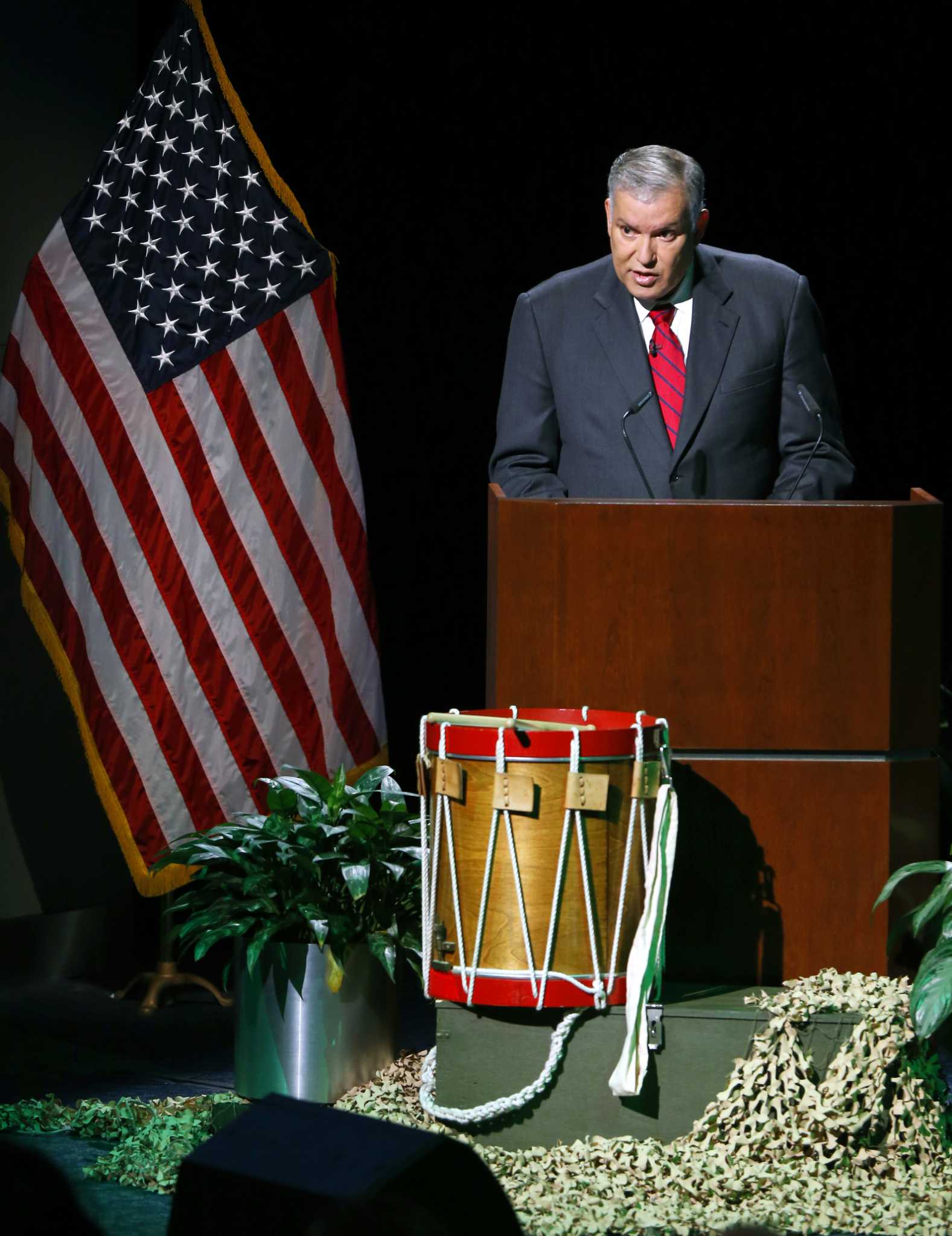 Funeral services set for former USAA CEO Joe Robles