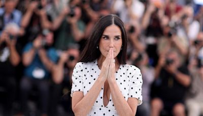 Demi Moore, 61 ans : sublime dans un bikini blanc, elle partage un tendre moment avec sa petite-fille Louetta