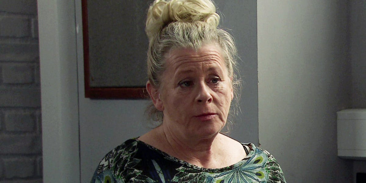 Coronation Street's Jane Hazlegrove pays tribute to former soap legend