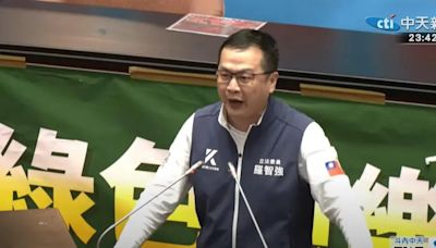 打人喊救人？邱議瑩賞人耳光竟嗆「我要驗傷」 羅智強驚呆：打從心底佩服