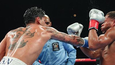 Boxeo | Ryan García manda a la lona tres veces a Devin Heney y se lleva la victoria por decisión