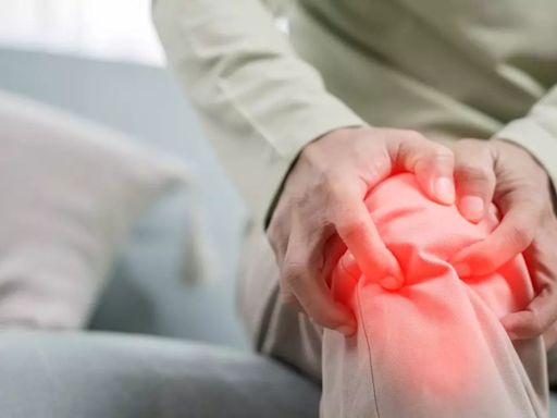 Increase In Joint Pains, Sprains During Monsoons; Doctors Share Causes, Precautions And Treatment Options