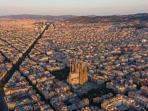 Barcelona plans to raise tourist tax for cruise passengers visiting for few hours