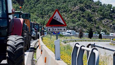 Los agricultores terminan con el bloqueo en la frontera entre Francia y España