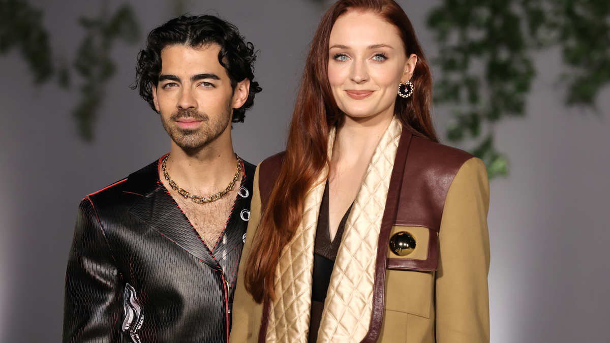 Sophie Turner "Hated" Feeling Like a "Plus-One" as the Wife of Joe Jonas