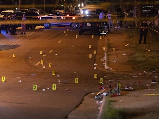 美國俄亥俄州街頭爆槍擊 釀1死24傷、現場滿地彈殼