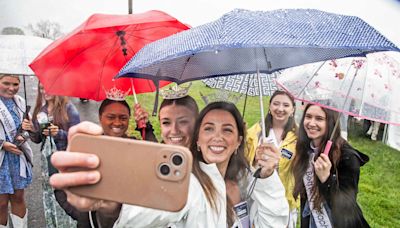 Despite rainy weather, thousands show for Winterthur's annual Point-to-Point event