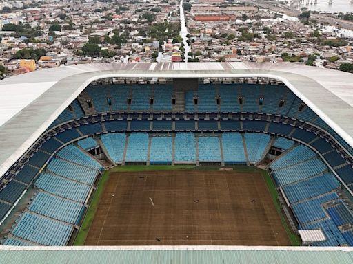 Arena do Grêmio começa processo de limpeza e avaliação de danos | GZH
