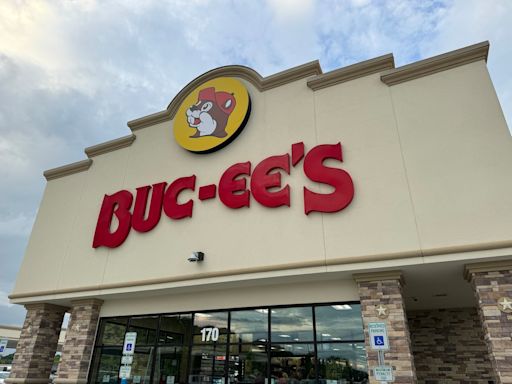Buc-ee’s new Texas convenience store is world’s largest. It won’t be for long