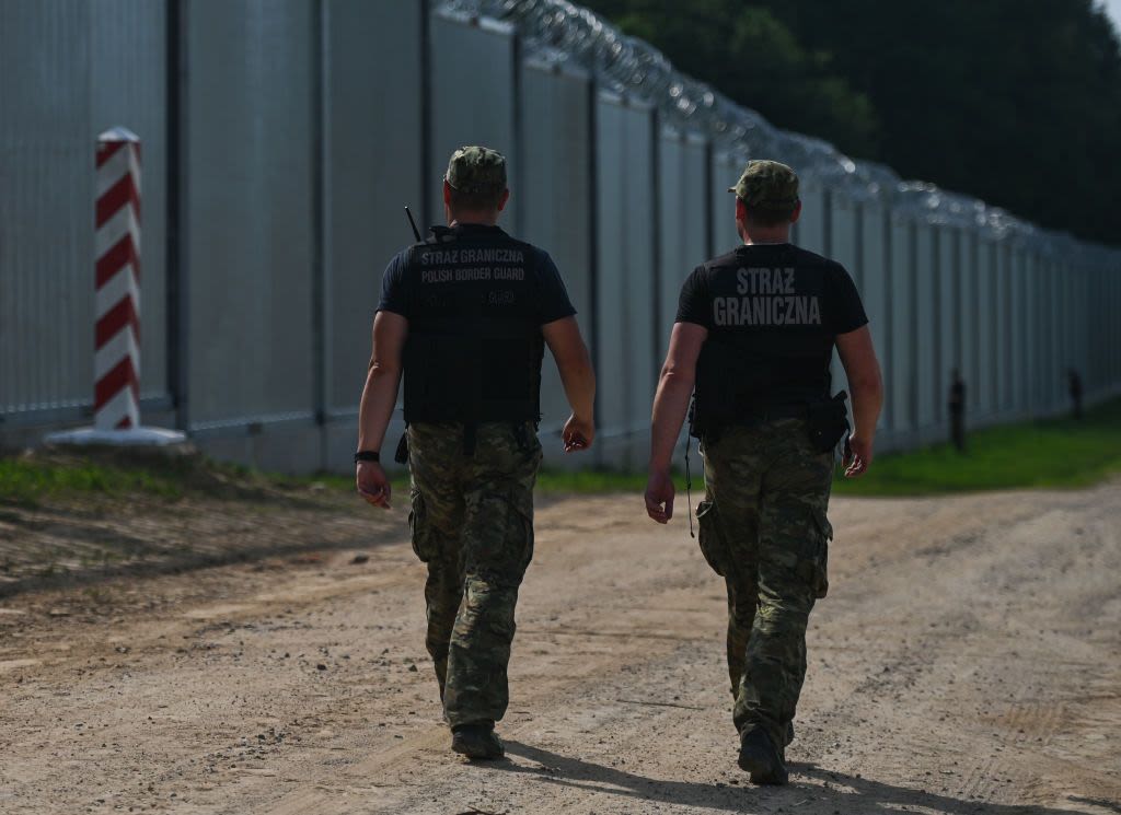 PM Tusk says Poland will create buffer zone at Belarusian border following attack on border guard