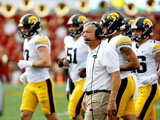 Iowa Hawkeyes crack top 20 of ESPN’s college football future power rankings